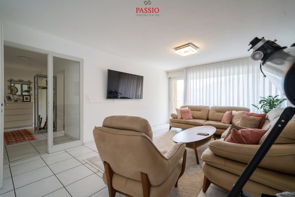 Grosszügige 1.5-Zimmer-Wohnung mit Weitblick und zwei Balkonen 8