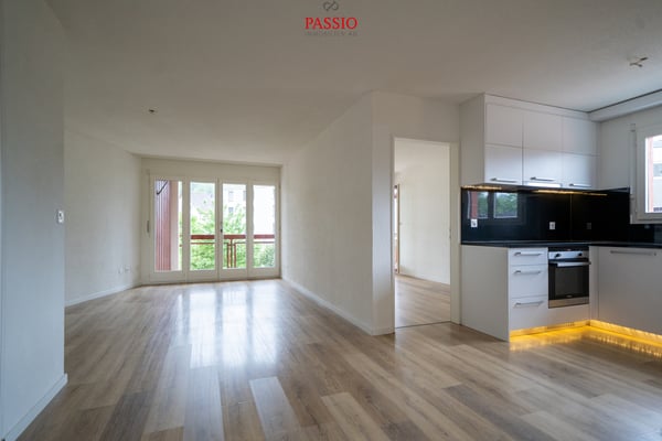 Helle 1.5-Zimmer-Wohnung mit Balkon an ruhiger Lage nahe Zürich 2