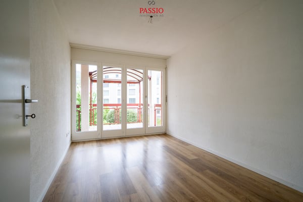 Helle 1.5-Zimmer-Wohnung mit Balkon an ruhiger Lage nahe Zürich 7
