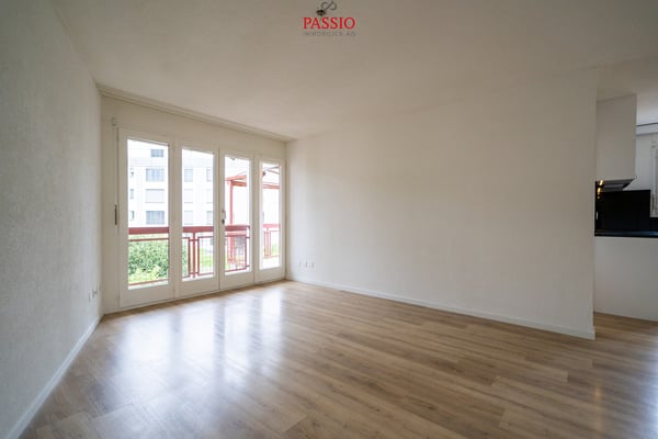 Helle 1.5-Zimmer-Wohnung mit Balkon an ruhiger Lage nahe Zürich 3