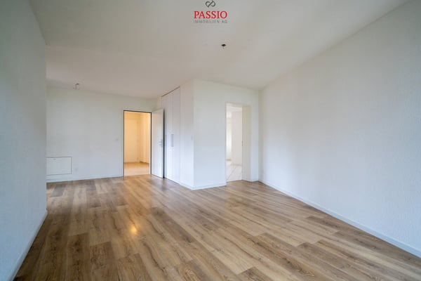 Helle 1.5-Zimmer-Wohnung mit Balkon an ruhiger Lage nahe Zürich 4