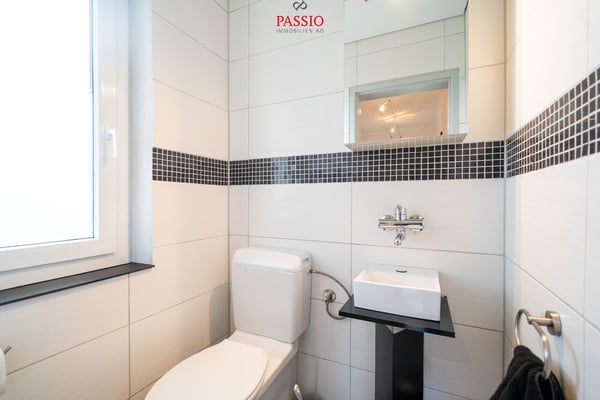 2-Zimmer 2-Familienhaus mit Pool & unverbaubarer Lage nahe Bern 11