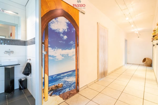 2-Zimmer 2-Familienhaus mit Pool & unverbaubarer Lage nahe Bern 12