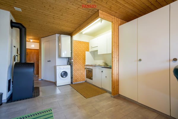 Rentables Mehrfamilienhaus mit 4 Pferdeboxen und Entwicklungspotenzial 8