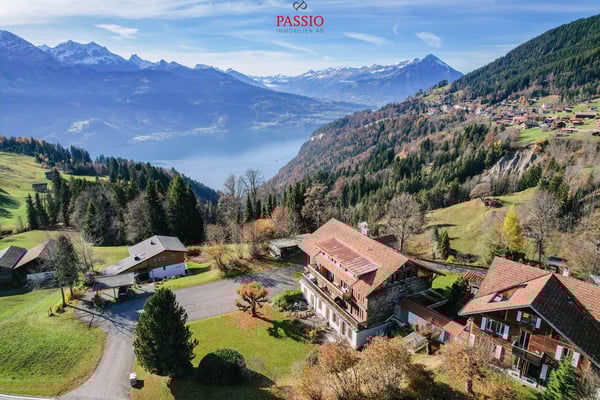 Grosszügige 1.5-Zimmer Ferienwohnung mit 2 Balkonen und Panoramasicht 3