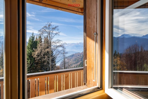 Grosszügige 1.5-Zimmer Ferienwohnung mit 2 Balkonen und Panoramasicht 2