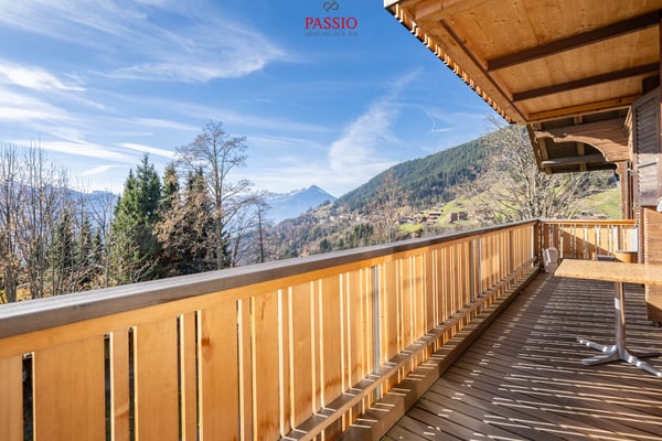 Grosszügige 1.5-Zimmer Ferienwohnung mit 2 Balkonen und Panoramasicht 8