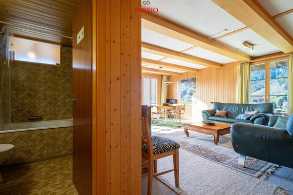 Grosszügige 1.5-Zimmer Ferienwohnung mit 2 Balkonen und Panoramasicht 9