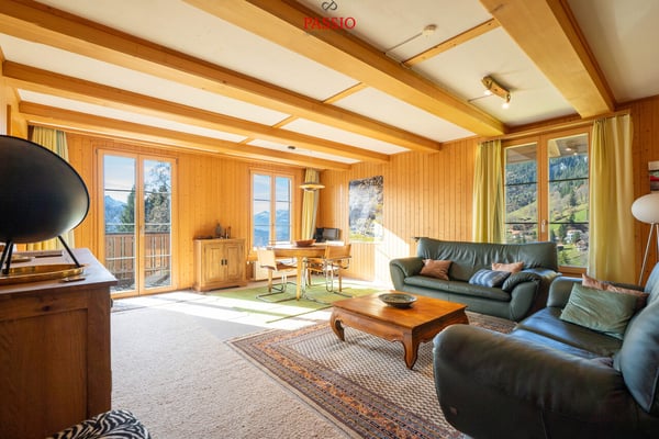 Grosszügige 1.5-Zimmer Ferienwohnung mit 2 Balkonen und Panoramasicht 4