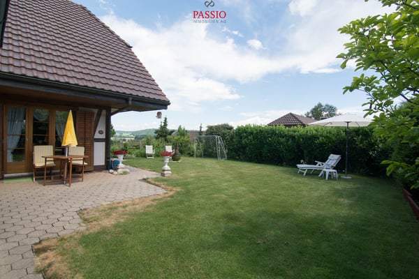 Grosses 2.5-Zimmer Haus mit Alpensicht und Gartenidylle 5