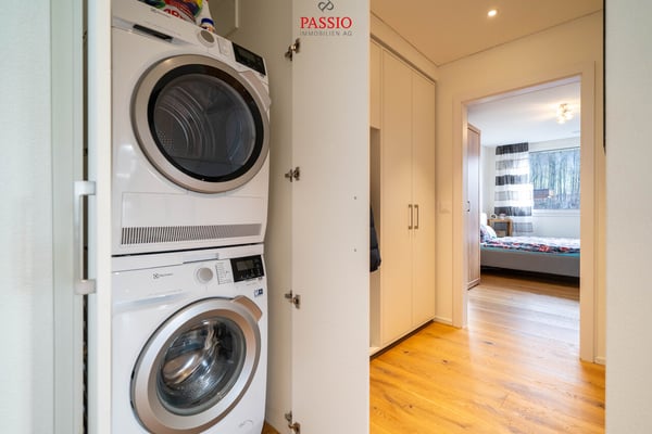 Moderne 1.5-Zimmer-Attikawohnung mit grosser Terrasse & Weitsicht 12