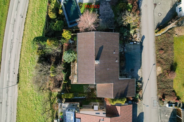 10.5-Zimmer-Einfamilienhaus - Ruhe, Natur & unverbaubare Weitsicht 4