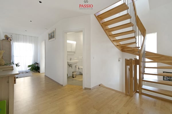 Grosszügiges 7.5-Zimmer-Einfamilienhaus mit Garten und viel Platz 11