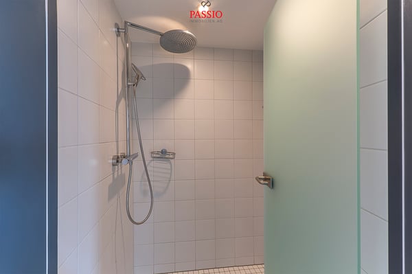 Exklusives Wohnen auf 3 Ebenen: Luxuriöse 7-Zimmer Wohnung an Top Lage 13