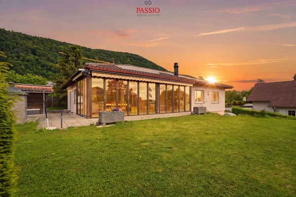 Charmantes Einfamilienhaus mit Baulandreserve auf 1'386 m² Grundstück 1