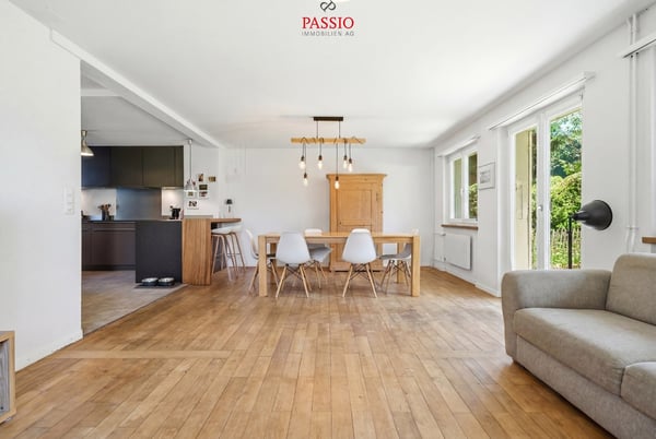 Charmantes Einfamilienhaus mit grossem Garten und Ausbaupotenzial 11