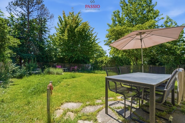 Charmantes Einfamilienhaus mit grossem Garten und Ausbaupotenzial 3