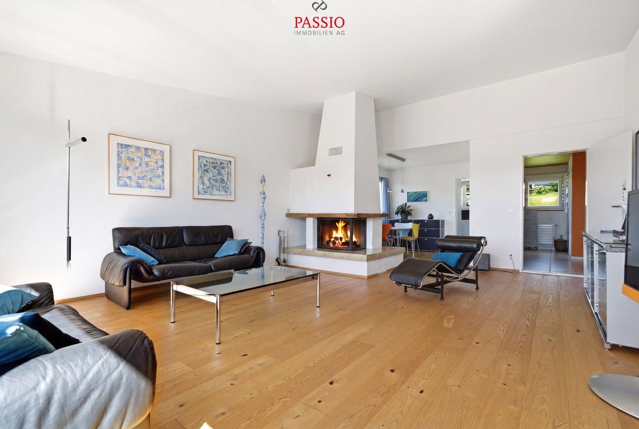 Immobilie in Rüttenen - Gefplegtes 4.5-Zimmer Einfamilienhaus mit Pool und Alpenblick - Bild 3