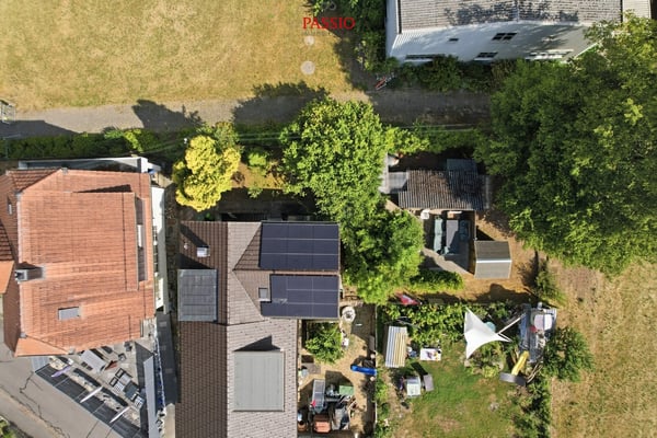 Charmantes 4-Zimmer Doppeleinfamilienhaus mit Garten und Potenzial 3