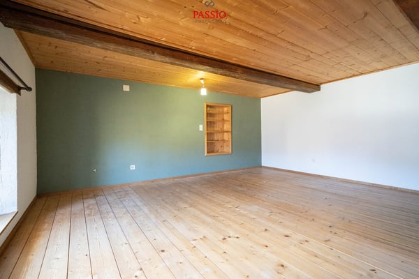 Grosses 8-Zimmer-Bauernhaus mit Gartenidylle und viel Potenzial 13