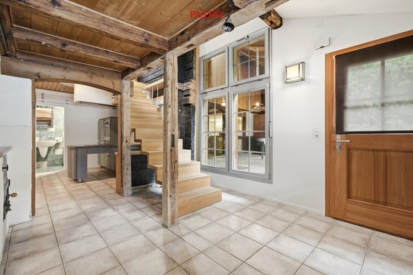 Charmantes 4-Zimmer-Doppeleinfamilienhaus mit Blick auf die Jungfrau 3