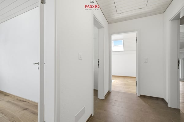 Exklusives 6.5-Zimmer-Doppeleinfamilienhaus mit grosszügigem Garten 6