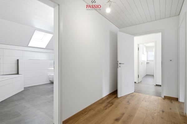Exklusives 6.5-Zimmer-Doppeleinfamilienhaus mit grosszügigem Garten 12