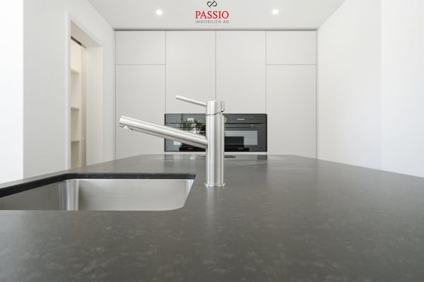 Exklusives 6.5-Zimmer-Doppeleinfamilienhaus mit grosszügigem Garten 10