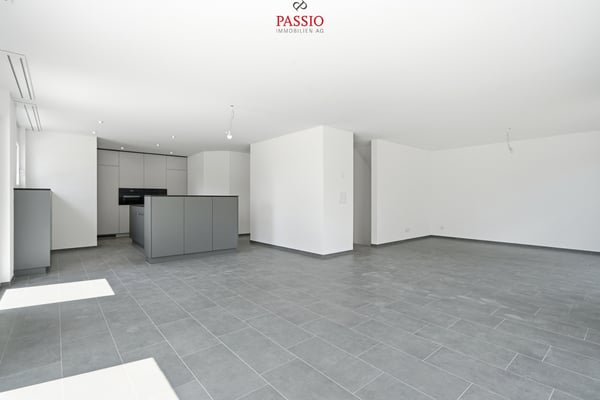 Exklusives 6.5-Zimmer-Doppeleinfamilienhaus mit grosszügigem Garten 6