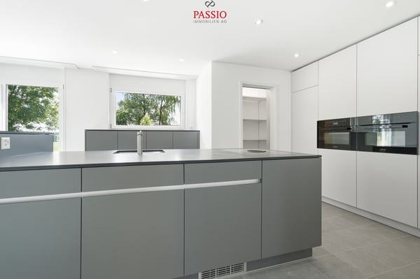 Exklusives 6.5-Zimmer-Doppeleinfamilienhaus mit grosszügigem Garten 7
