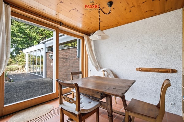 Sanieren oder neu bauen - Liegenschaft und 1'532 m² Grundstück 9
