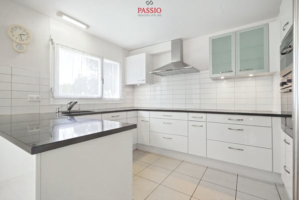 5.5-Zimmer-Familienhaus mit Wintergarten und Gartenidylle 6