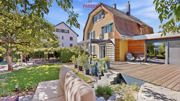 Stilvolles Ein- oder Zweifamilienhaus mit Gartenparadies und Potenzial 1