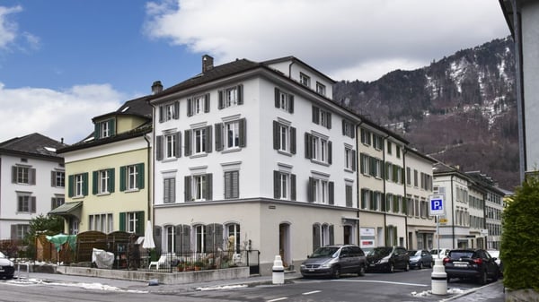 MFH-Portfolio im Zentrum von Glarus 1