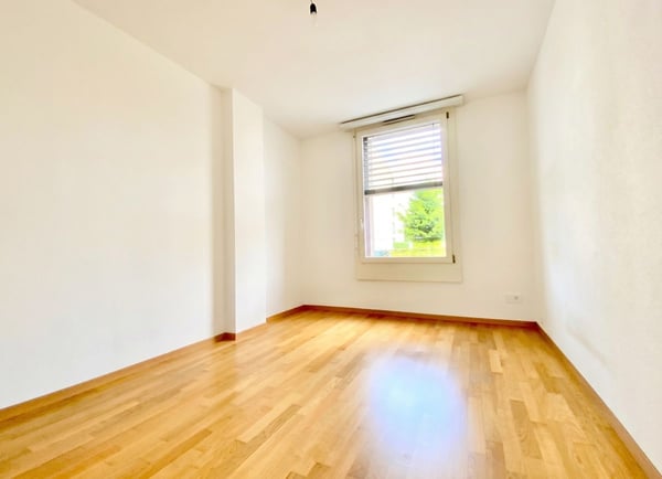 Belle opportunité - 4 ½ de 110m2 avec place de parc! 8