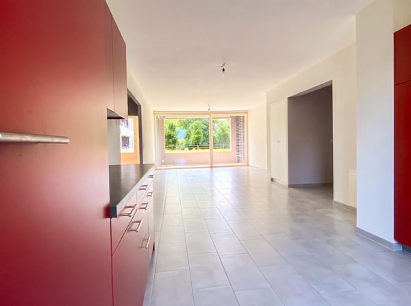 Belle opportunité - 4 ½ de 110m2 avec place de parc! 1