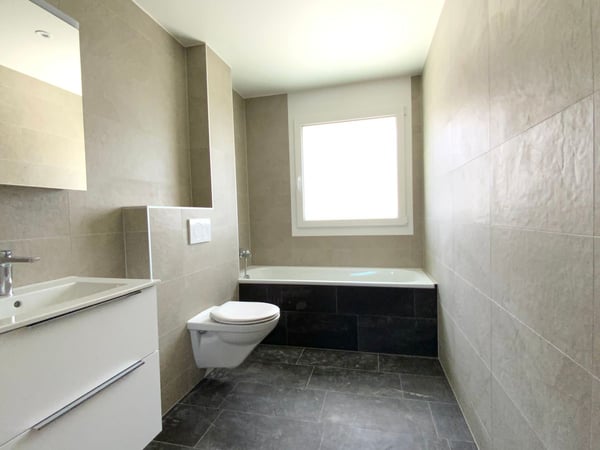 Duplex avec jardin exclusif et 2 places de parc! 9