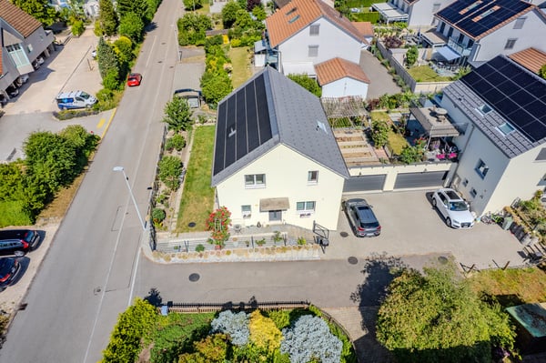 Modernes und grosszügiges Einfamilienhaus an ruhiger Wohnlage 2