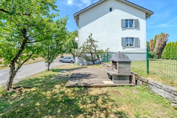 Vielseitiges Zweifamilienhaus für mehrere Generationen 2