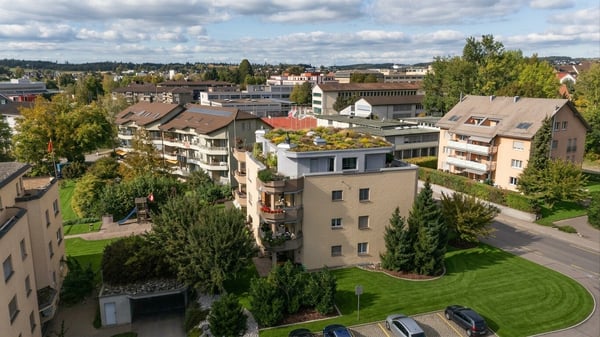 Exklusive Attikawohnung umschlossen mit grosser Terrasse 11