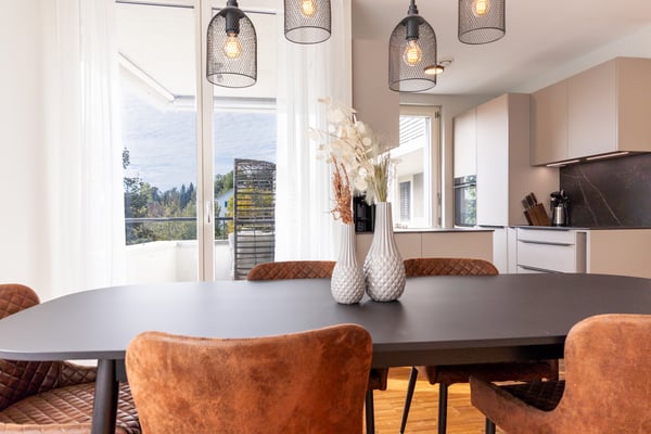 Moderne 4.5-Zimmer-Wohnung mit grosser Dachterrasse und Loggia an zent 4