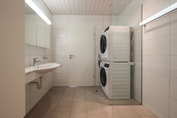 Moderne 1.5-Zimmer-Duplex-Wohnung in ruhiger Lage von Hendschiken 5