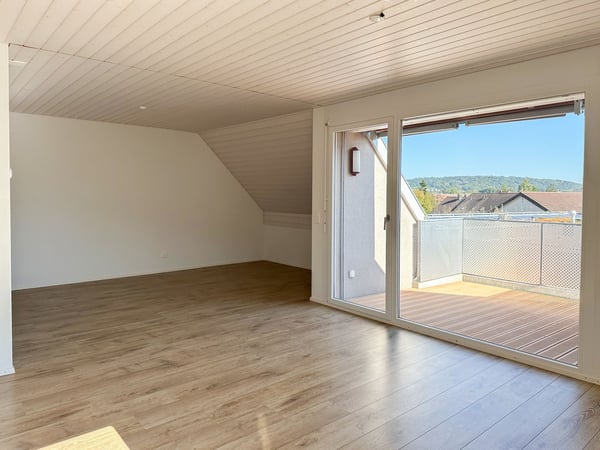 Moderne 1.5-Zimmer-Duplex-Wohnung in ruhiger Lage von Hendschiken 4