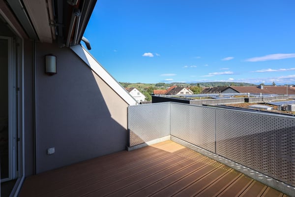 Moderne 1.5-Zimmer-Duplex-Wohnung in ruhiger Lage von Hendschiken 2