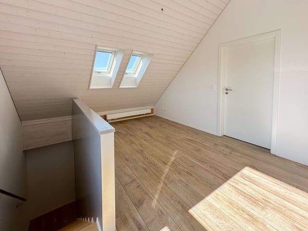 Moderne 1.5-Zimmer-Duplex-Wohnung in ruhiger Lage von Hendschiken 7