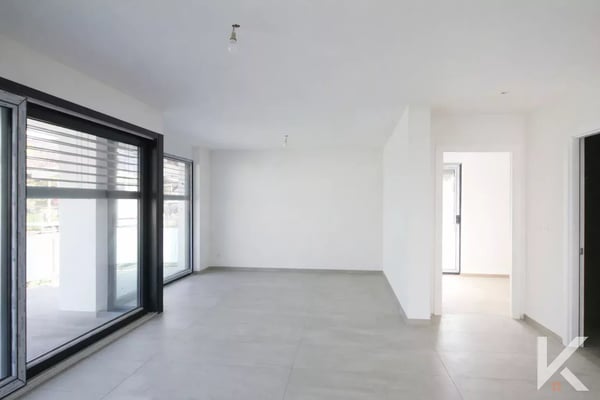 Lumineux appartement 4.5 pièces 2