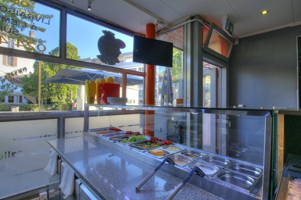 Fonds de commerce  Kebab, Pizza, Tacos au centre-ville de Monthey 4