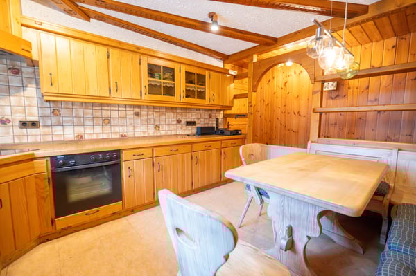 TOP-Rendite mit Wohn- und Gewerbeobjekt: Vielseitig nutzbar für Kapita 10