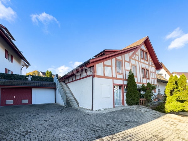 Grosszügiges Wohnen mit Garten 1