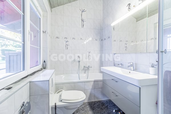 Grosszügiges Wohnen mit Garten 4